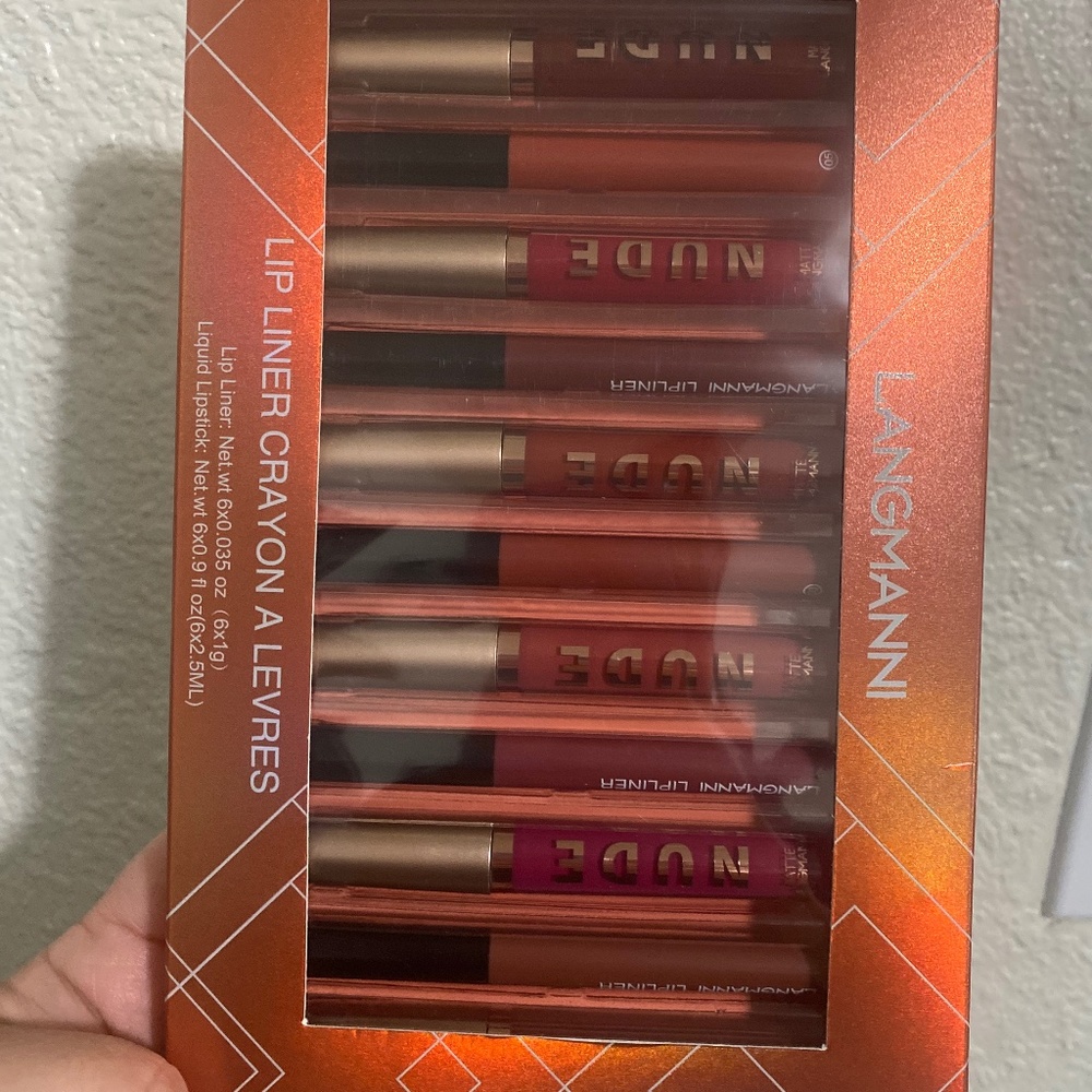Lip kit